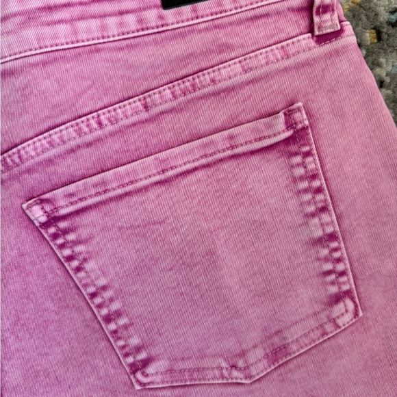 Kut from the Kloth Women's Pink Denim Shorts - Picture 5 of 5